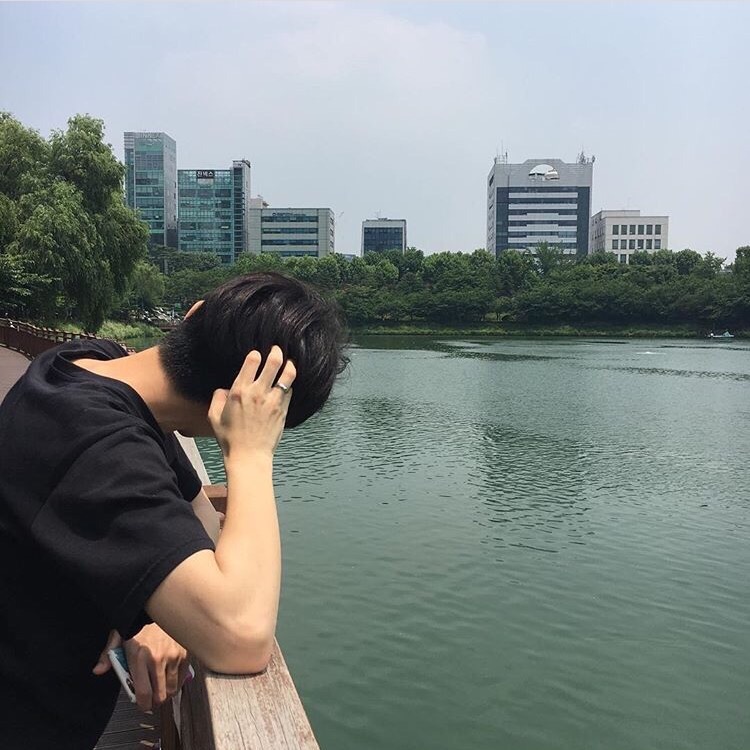 黄蕊霄静