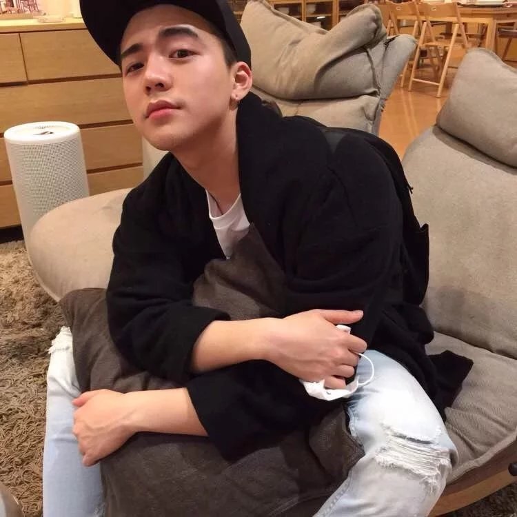 李媛英滢