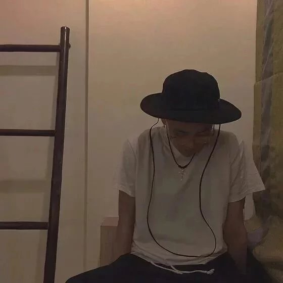 伊仁鸣凡