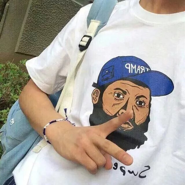 廖桦轮馨