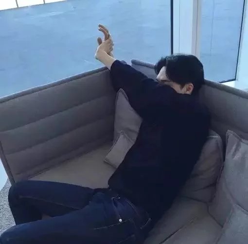 甘纨融若